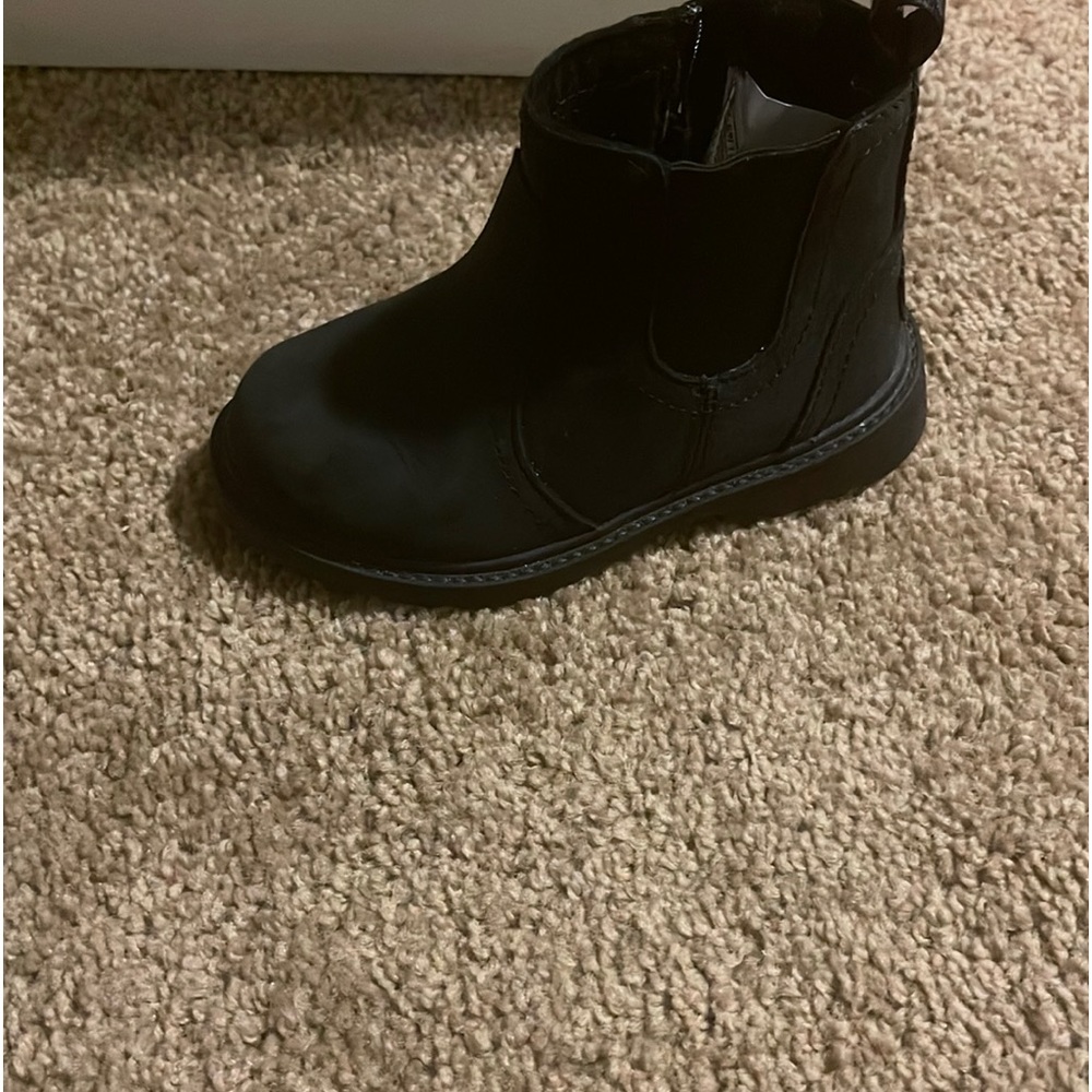 Toddler Ugg boots. Worn twice